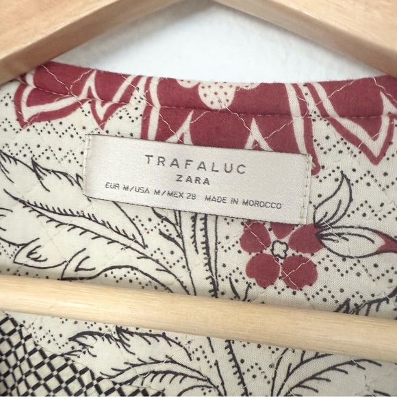 ZARA BLAZER PRINTED FLORAL QUILTED CARDIGAN WHITE RED JACKET BLOGGERS size M - Picture 8 of 16